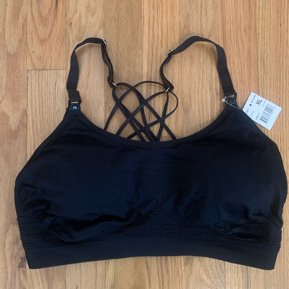 Black nursing bra. NWT!
